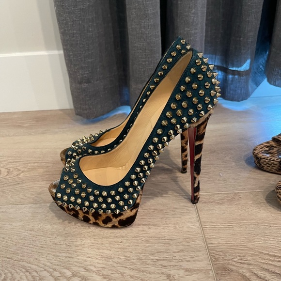 Christian Louboutin Veau Velours Calf Hair Leopard Lady Peep Spikes VIP 150 - Picture 2 of 5